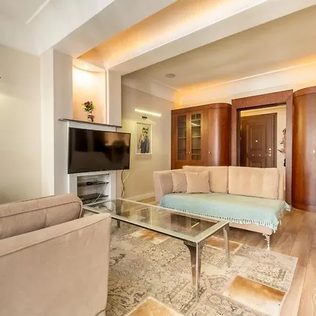Modern Flat, 3br, 1ba * Istanbul