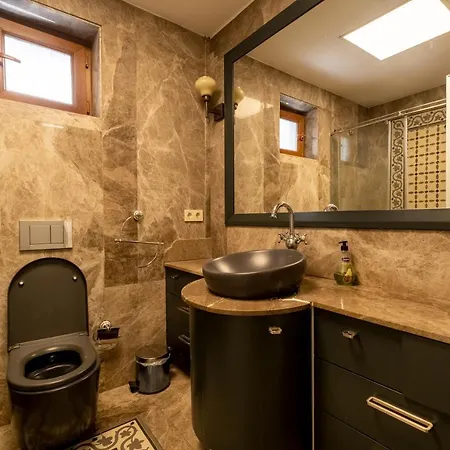 Modern Flat, 3br, 1ba 公寓 *